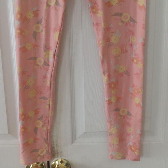 Lularoe light peach floral print buttery soft leggings One Size - Picture 2 of 5